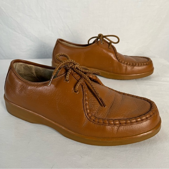 Vintage 70s Florsheim Comfortech men’s 9EEE beige leather derbies rubber soles - Picture 3 of 16